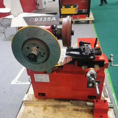 Merah Putih 350mm Brake Drum Mesin Lathe C9335A Dengan Kecepatan Berputar 130r / Min