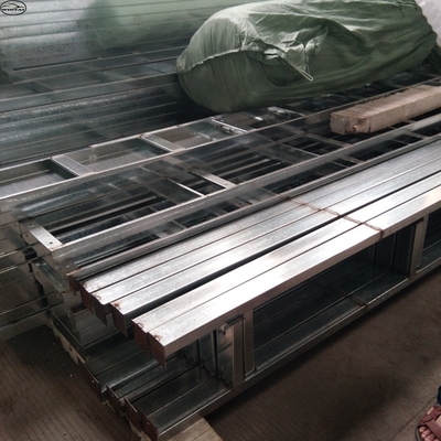 Ukuran luar 7x5.45x3.35m Car Spray Booth Baking Oven CE Disetujui untuk Auto Paint Room