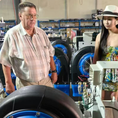 Sistem Daur Ulang Air Cuci Mobil 110L Efisiensi Tinggi  Pencuci Mobil Otomatis Tanpa Sentuhan Output Daya 1500W robot cuci mobil